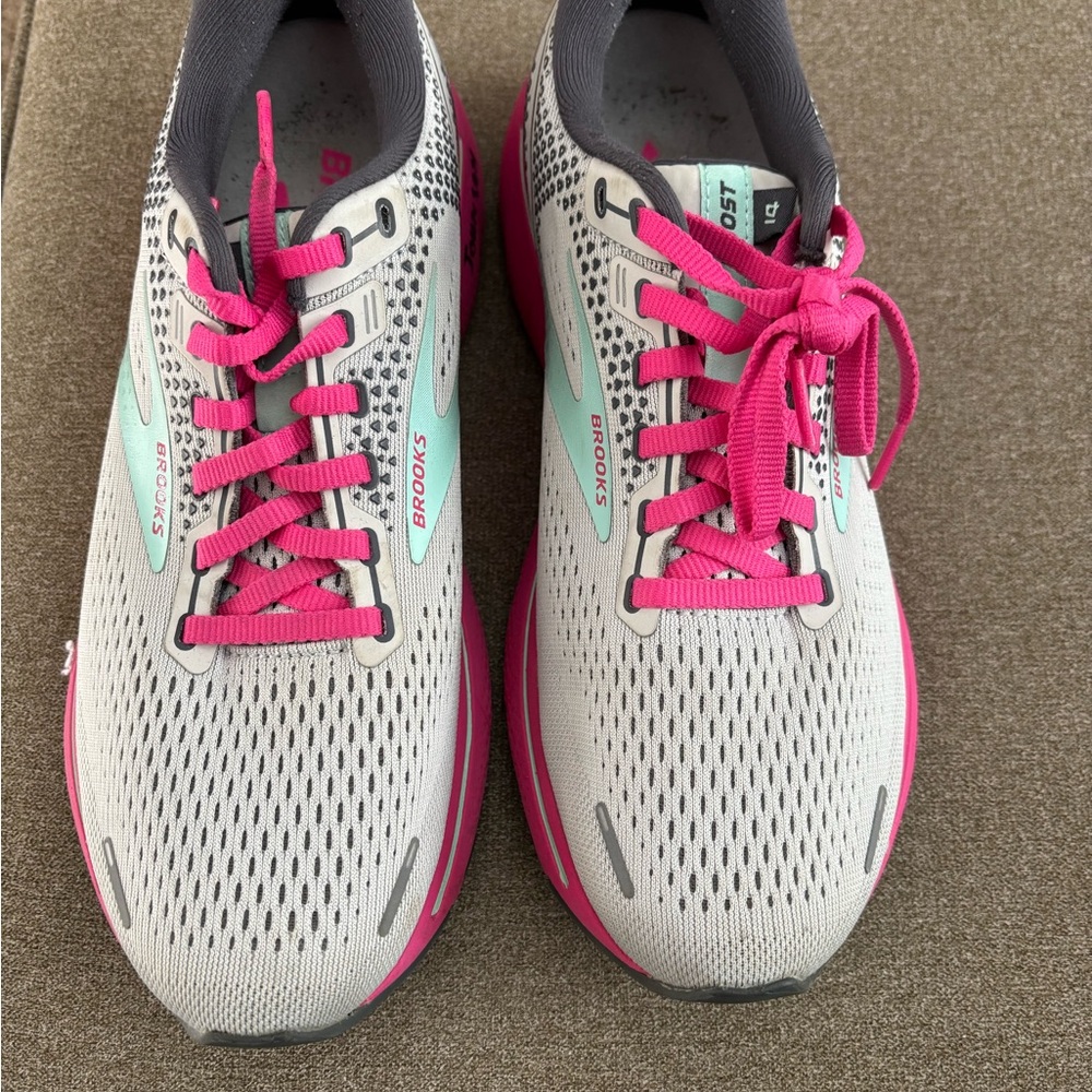 Brooks Women's Athletic Shoes - Gray with Pink and Aqua Accents